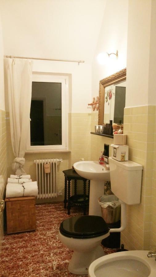 A Casa Di Lola Bed & Breakfast Ascoli Piceno Exterior photo